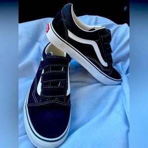 [Like New] Black Vans Velcro Size 8